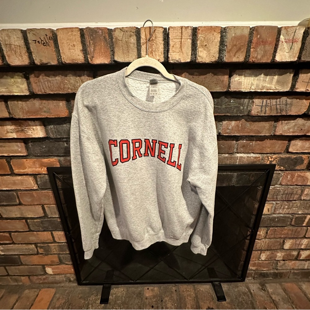 Cornell crewneck size M